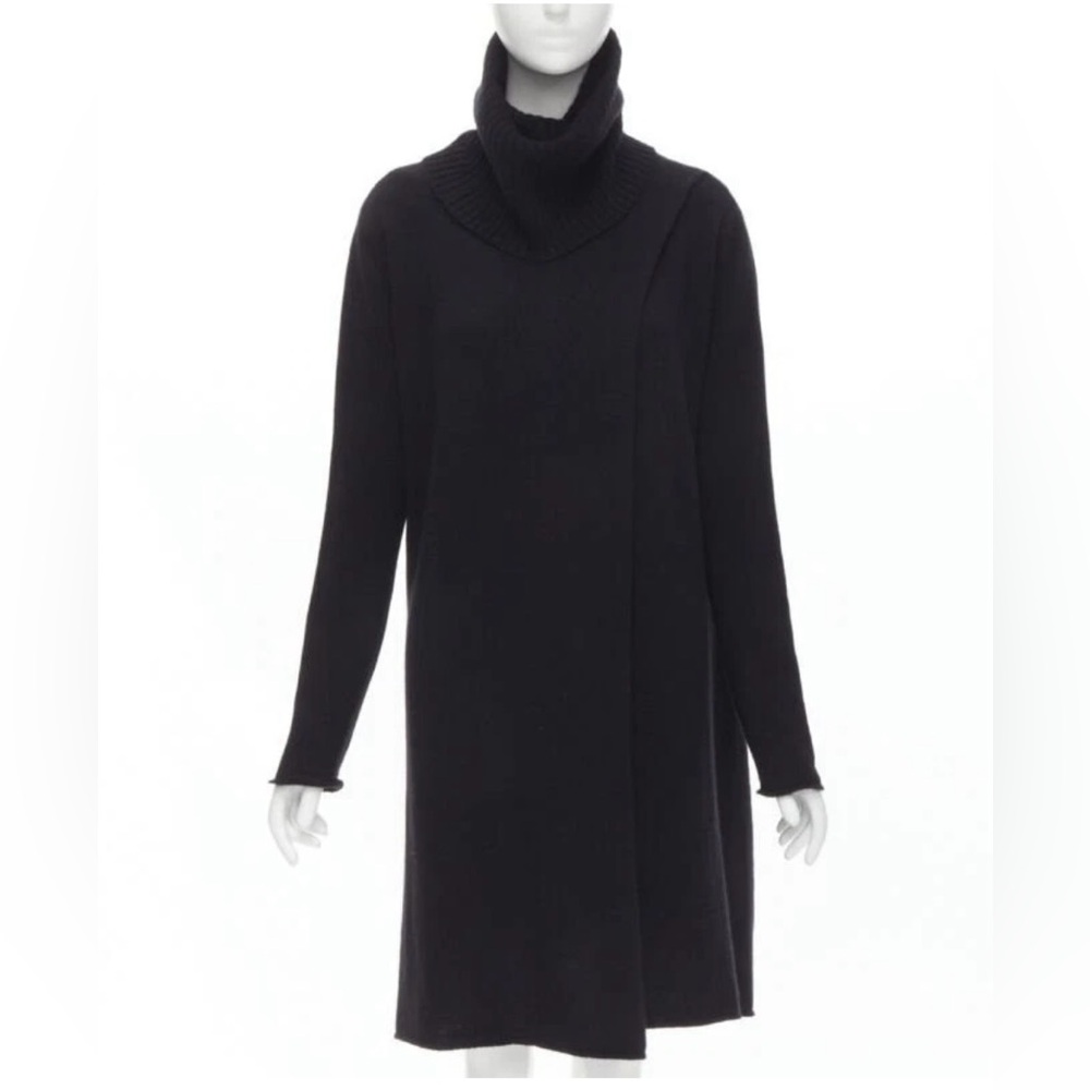 THE ROW KIRSI CASHMERE TURTLENECK SWEATER TUNIC IN BLACK